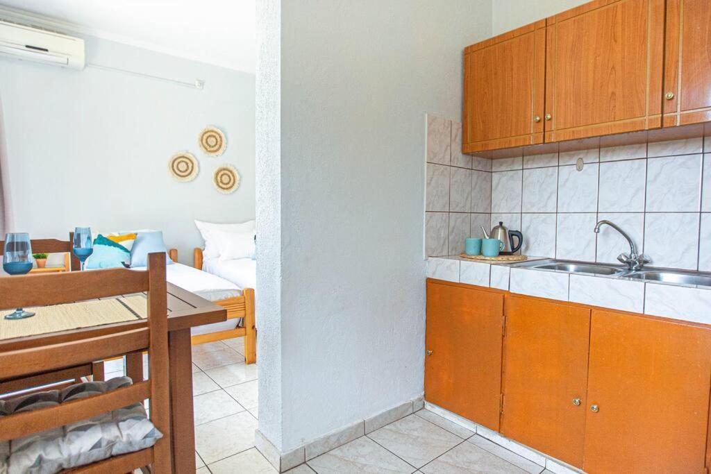 Blue Maraci 2 - Sea View, Kitchen, Beach Access Apartment Himare Exterior photo